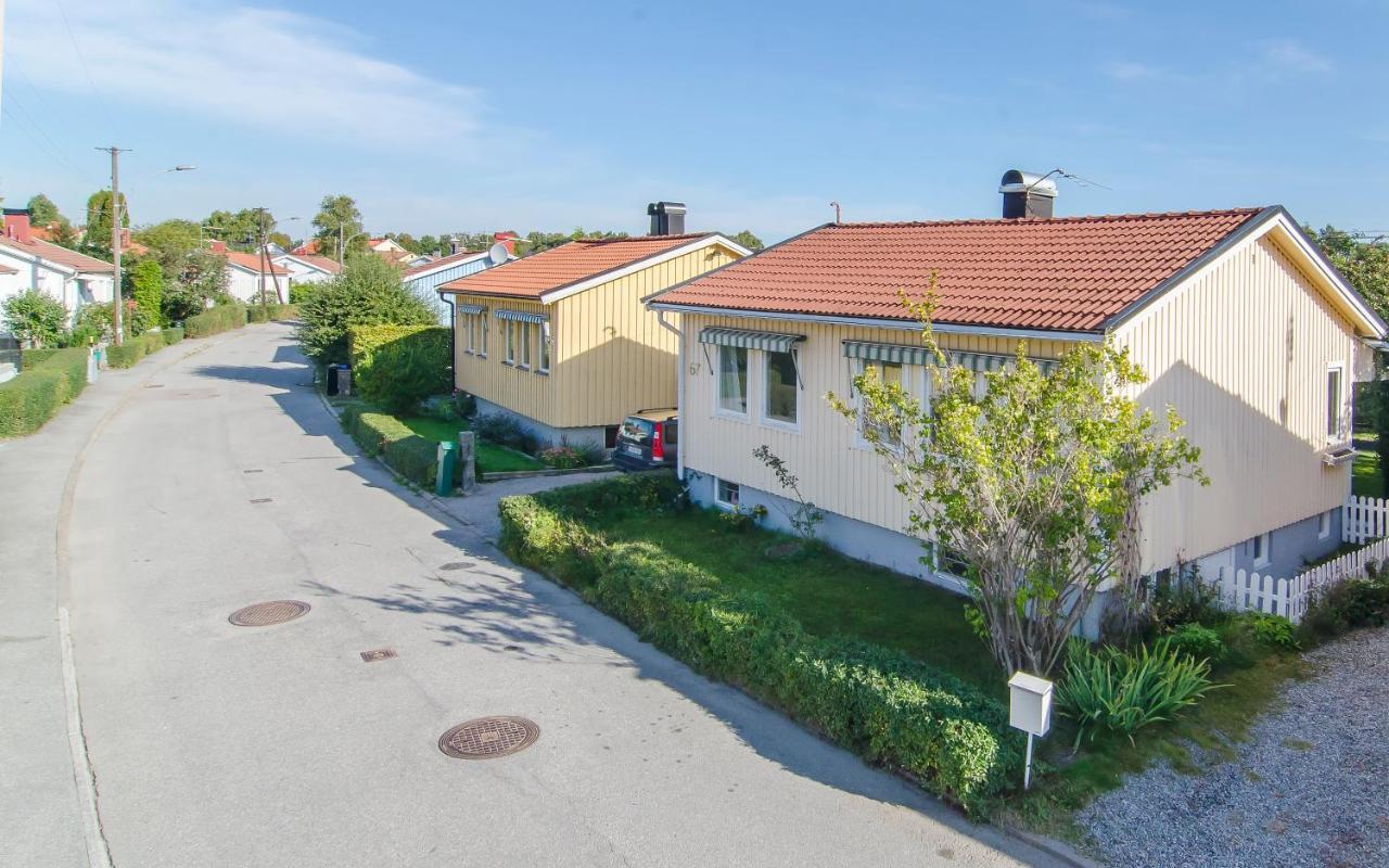 Tallkrogen Romantic House - Upper Or Lower Apartment 斯德哥尔摩 外观 照片