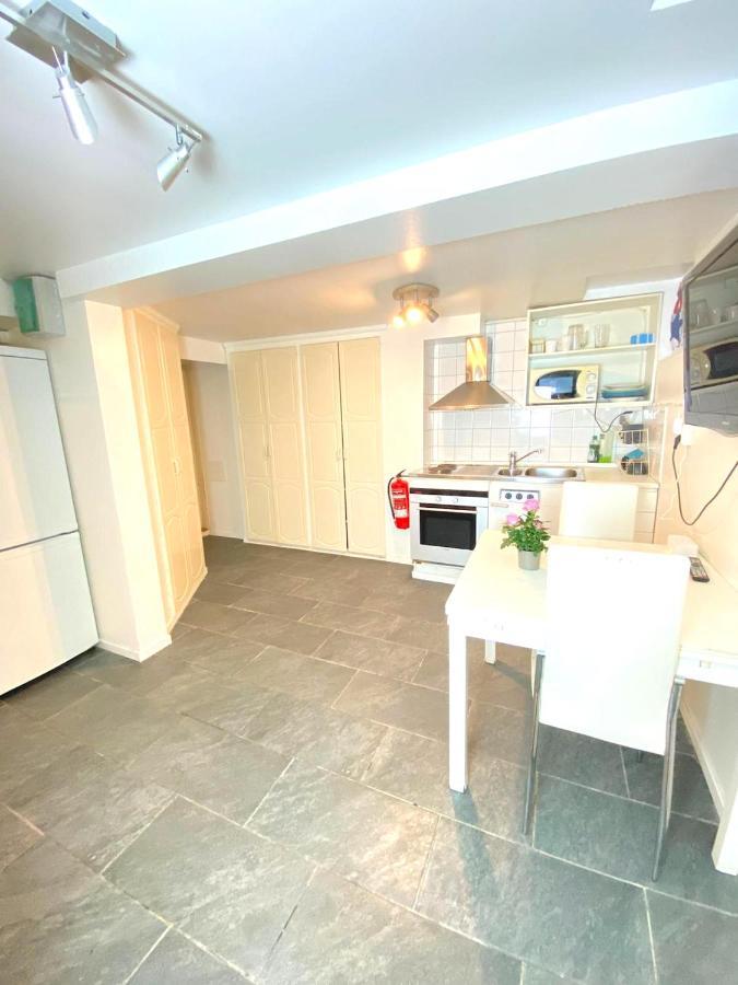 Tallkrogen Romantic House - Upper Or Lower Apartment 斯德哥尔摩 外观 照片