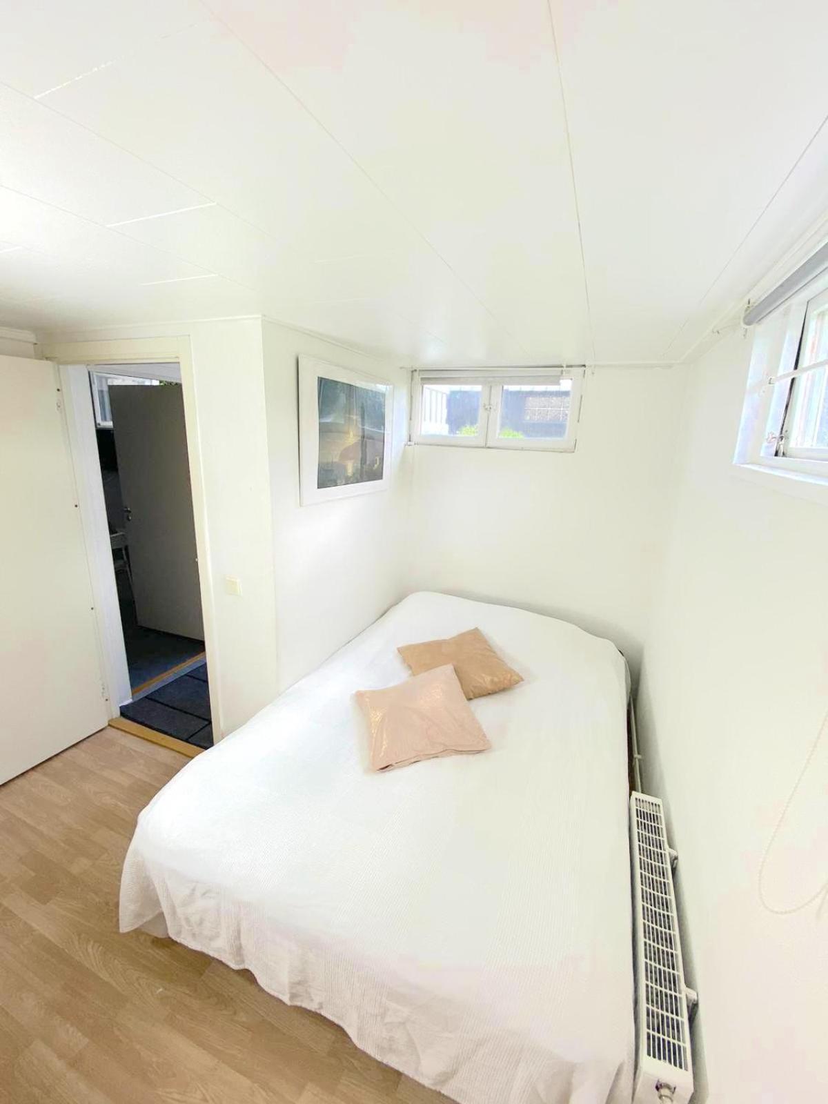 Tallkrogen Romantic House - Upper Or Lower Apartment 斯德哥尔摩 外观 照片